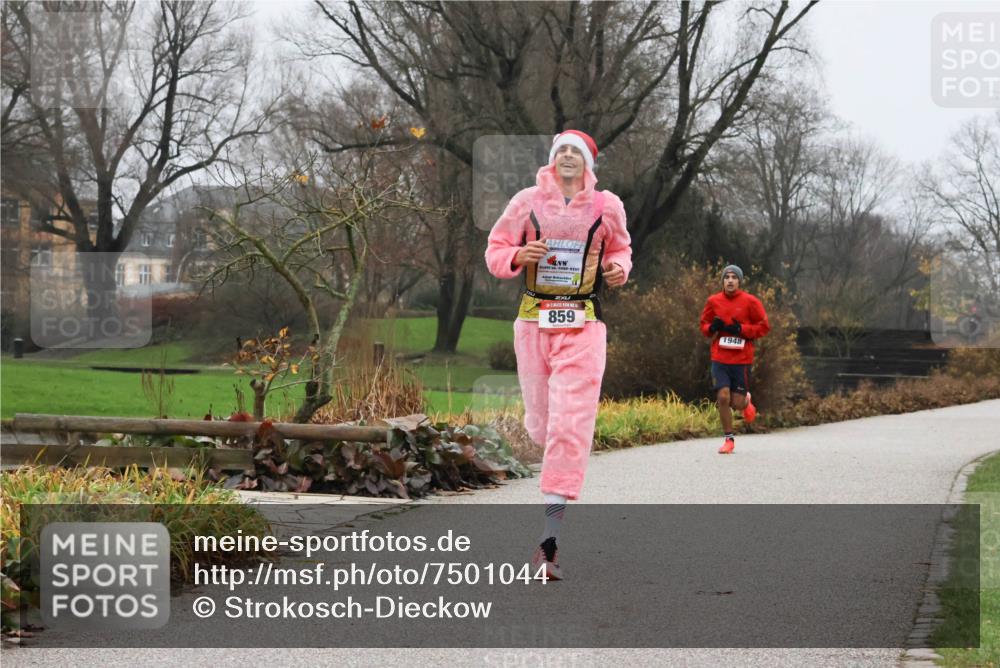 08.12.2024 - St. Pauli X-Mass-Run No. 14 Strokosch-Dieckow http://msf.ph/oto/7501044 08.12.2024 09:46:12 Laufen 859, 1948 meine-sportfotos.de