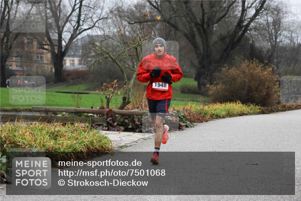 08.12.2024 - St. Pauli X-Mass-Run No. 14 Strokosch-Dieckow http://msf.ph/oto/7501068 08.12.2024 09:46:15 Laufen 1948 meine-sportfotos.de