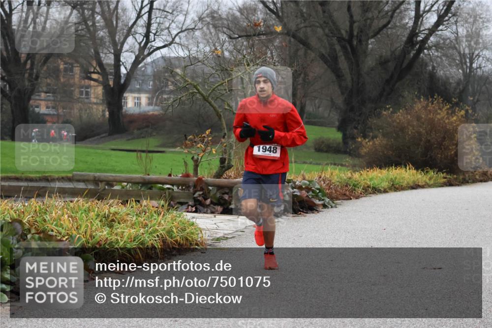 08.12.2024 - St. Pauli X-Mass-Run No. 14 Strokosch-Dieckow http://msf.ph/oto/7501075 08.12.2024 09:46:15 Laufen 1948 meine-sportfotos.de