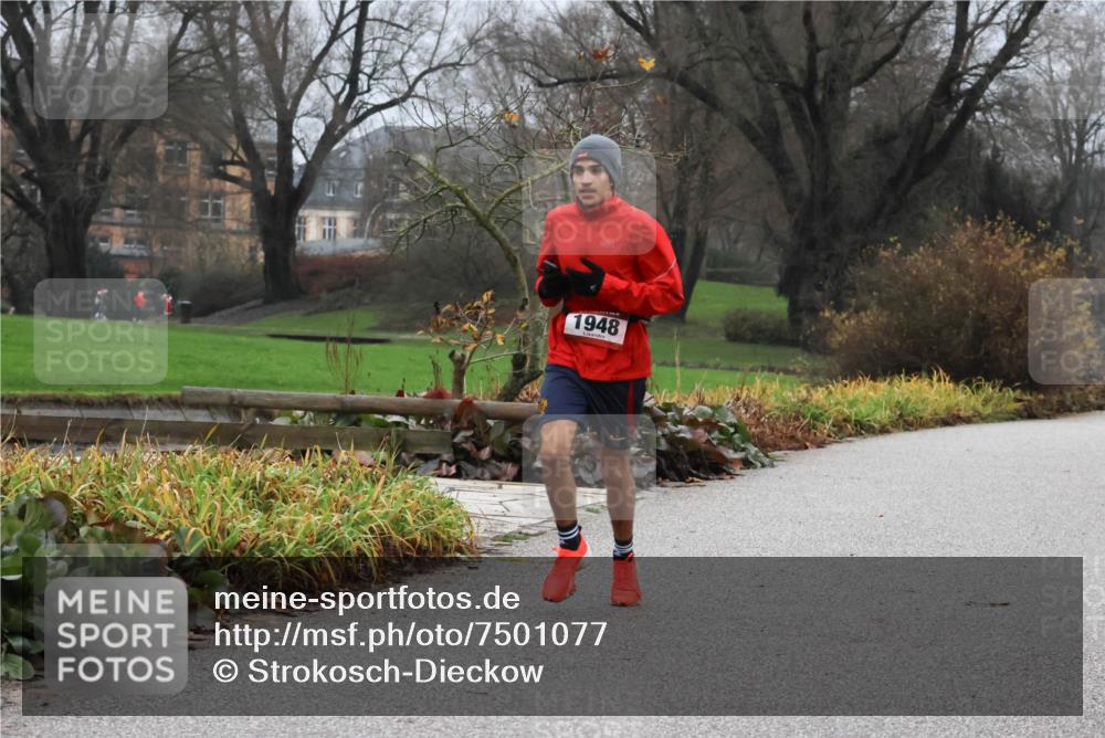 08.12.2024 - St. Pauli X-Mass-Run No. 14 Strokosch-Dieckow http://msf.ph/oto/7501077 08.12.2024 09:46:16 Laufen 1948 meine-sportfotos.de