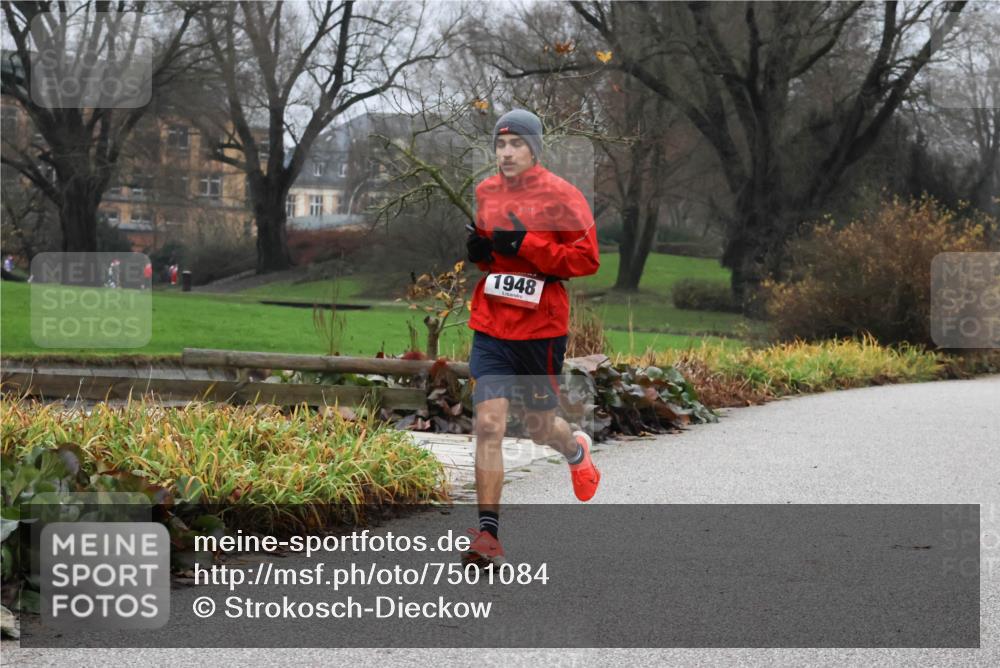 08.12.2024 - St. Pauli X-Mass-Run No. 14 Strokosch-Dieckow http://msf.ph/oto/7501084 08.12.2024 09:46:16 Laufen 1948 meine-sportfotos.de