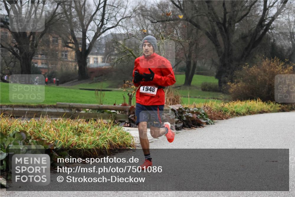 08.12.2024 - St. Pauli X-Mass-Run No. 14 Strokosch-Dieckow http://msf.ph/oto/7501086 08.12.2024 09:46:16 Laufen 1948 meine-sportfotos.de
