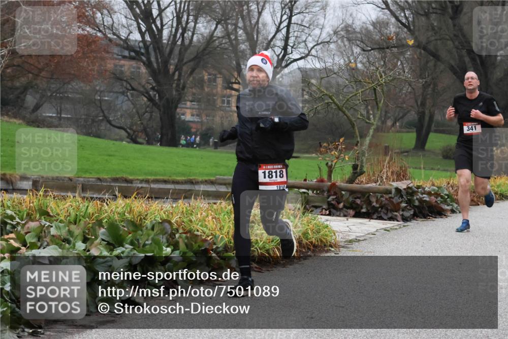 08.12.2024 - St. Pauli X-Mass-Run No. 14 Strokosch-Dieckow http://msf.ph/oto/7501089 08.12.2024 09:46:26 Laufen 1818, 1818, 341 meine-sportfotos.de