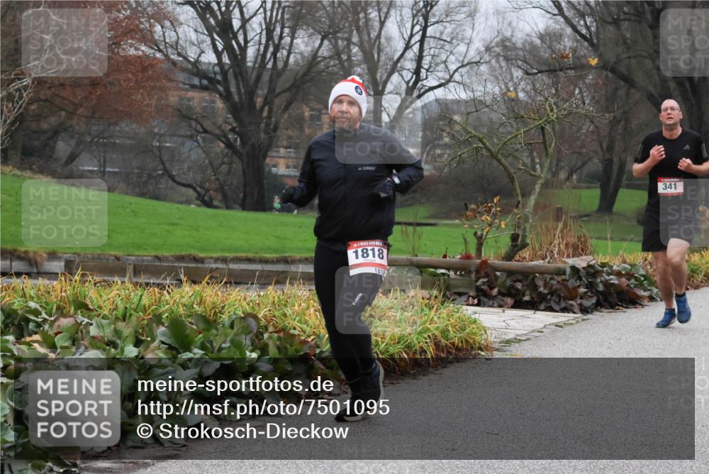 08.12.2024 - St. Pauli X-Mass-Run No. 14 Strokosch-Dieckow http://msf.ph/oto/7501095 08.12.2024 09:46:26 Laufen 1818, 1818, 341 meine-sportfotos.de