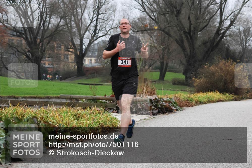 08.12.2024 - St. Pauli X-Mass-Run No. 14 Strokosch-Dieckow http://msf.ph/oto/7501116 08.12.2024 09:46:28 Laufen 341 meine-sportfotos.de