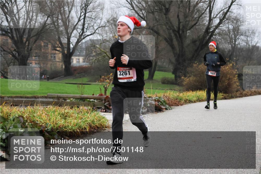 08.12.2024 - St. Pauli X-Mass-Run No. 14 Strokosch-Dieckow http://msf.ph/oto/7501148 08.12.2024 09:46:37 Laufen 14, 3261, 3261, 1863 meine-sportfotos.de