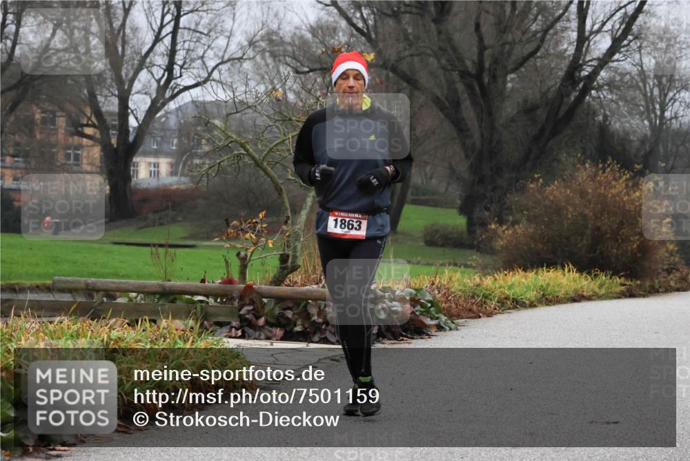 08.12.2024 - St. Pauli X-Mass-Run No. 14 Strokosch-Dieckow http://msf.ph/oto/7501159 08.12.2024 09:46:40 Laufen 1863 meine-sportfotos.de