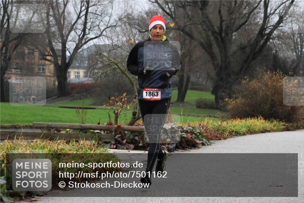 08.12.2024 - St. Pauli X-Mass-Run No. 14 Strokosch-Dieckow http://msf.ph/oto/7501162 08.12.2024 09:46:40 Laufen 14, 1863 meine-sportfotos.de