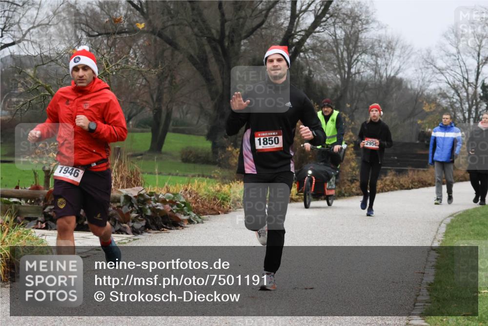 08.12.2024 - St. Pauli X-Mass-Run No. 14 Strokosch-Dieckow http://msf.ph/oto/7501191 08.12.2024 09:46:55 Laufen 1946, 14, 1850, 295 meine-sportfotos.de