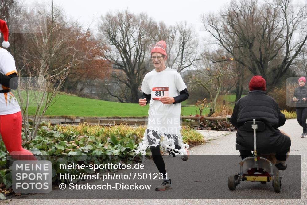 08.12.2024 - St. Pauli X-Mass-Run No. 14 Strokosch-Dieckow http://msf.ph/oto/7501231 08.12.2024 09:47:12 Laufen 881 meine-sportfotos.de