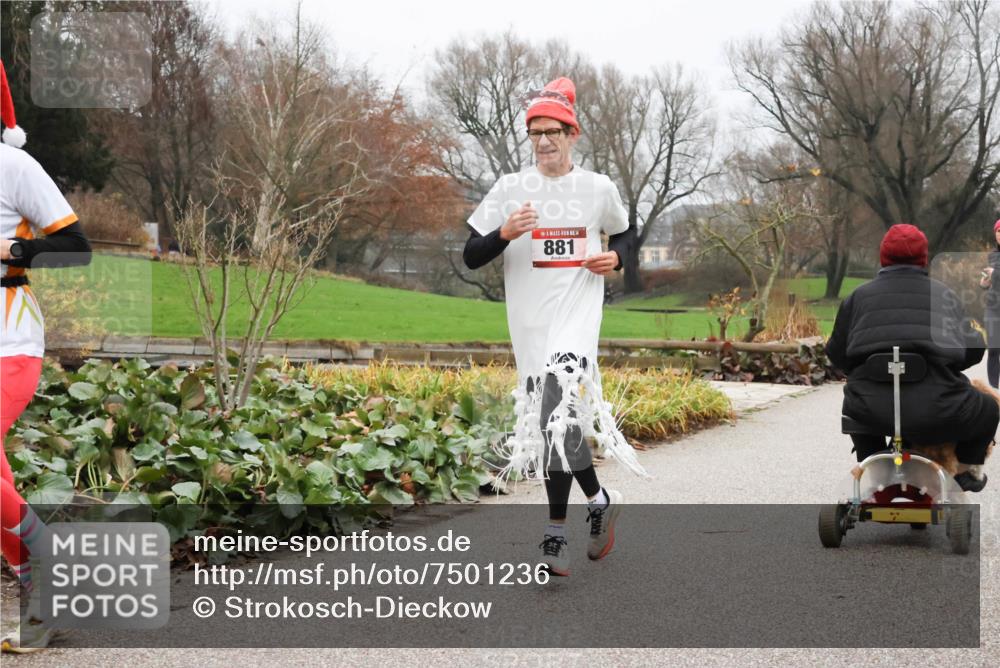 08.12.2024 - St. Pauli X-Mass-Run No. 14 Strokosch-Dieckow http://msf.ph/oto/7501236 08.12.2024 09:47:12 Laufen 14, 881 meine-sportfotos.de