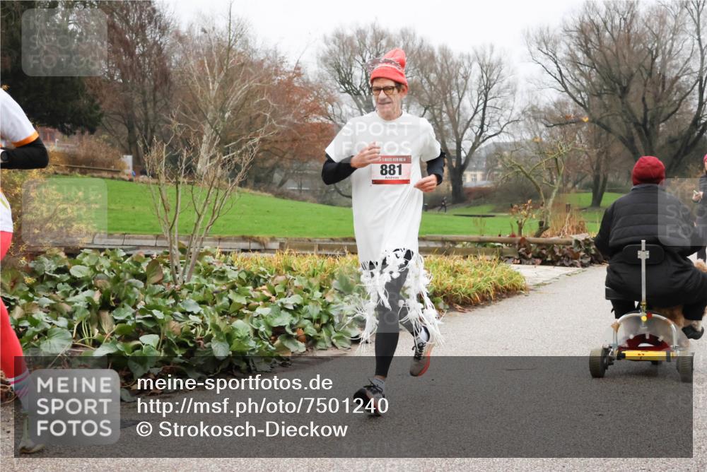 08.12.2024 - St. Pauli X-Mass-Run No. 14 Strokosch-Dieckow http://msf.ph/oto/7501240 08.12.2024 09:47:12 Laufen 14, 881 meine-sportfotos.de