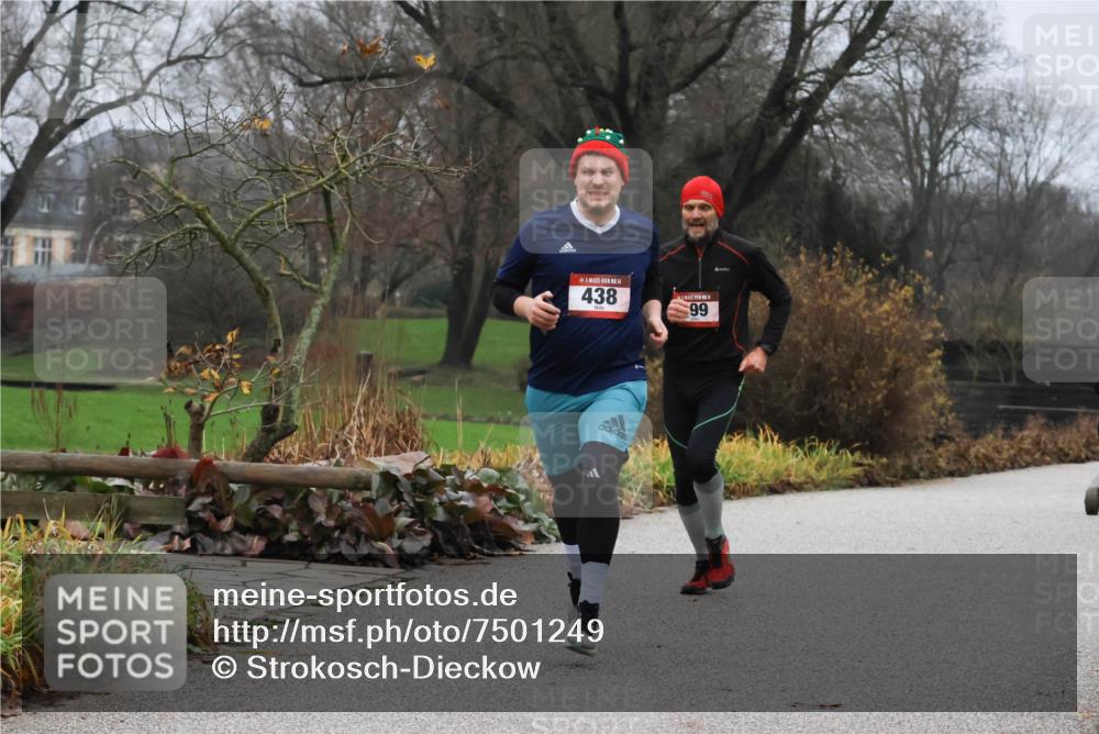 08.12.2024 - St. Pauli X-Mass-Run No. 14 Strokosch-Dieckow http://msf.ph/oto/7501249 08.12.2024 09:47:23 Laufen 14, 438, 99 meine-sportfotos.de