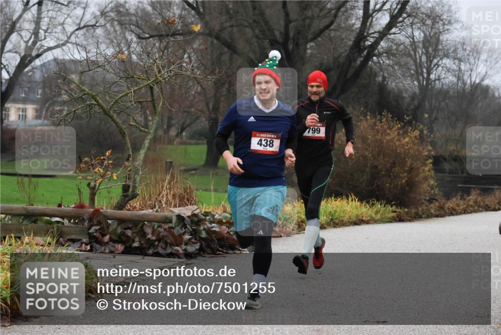 08.12.2024 - St. Pauli X-Mass-Run No. 14 Strokosch-Dieckow http://msf.ph/oto/7501255 08.12.2024 09:47:24 Laufen 14, 438, 799 meine-sportfotos.de