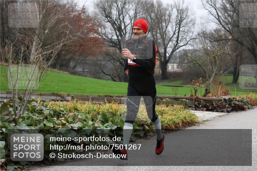 08.12.2024 - St. Pauli X-Mass-Run No. 14 Strokosch-Dieckow http://msf.ph/oto/7501267 08.12.2024 09:47:26 Laufen  meine-sportfotos.de