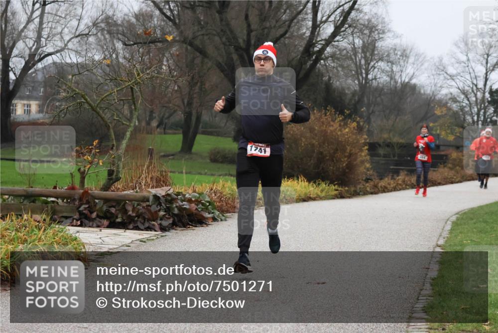 08.12.2024 - St. Pauli X-Mass-Run No. 14 Strokosch-Dieckow http://msf.ph/oto/7501271 08.12.2024 09:47:35 Laufen 1741, 384 meine-sportfotos.de