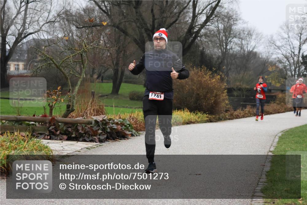 08.12.2024 - St. Pauli X-Mass-Run No. 14 Strokosch-Dieckow http://msf.ph/oto/7501273 08.12.2024 09:47:35 Laufen 1741, 384 meine-sportfotos.de