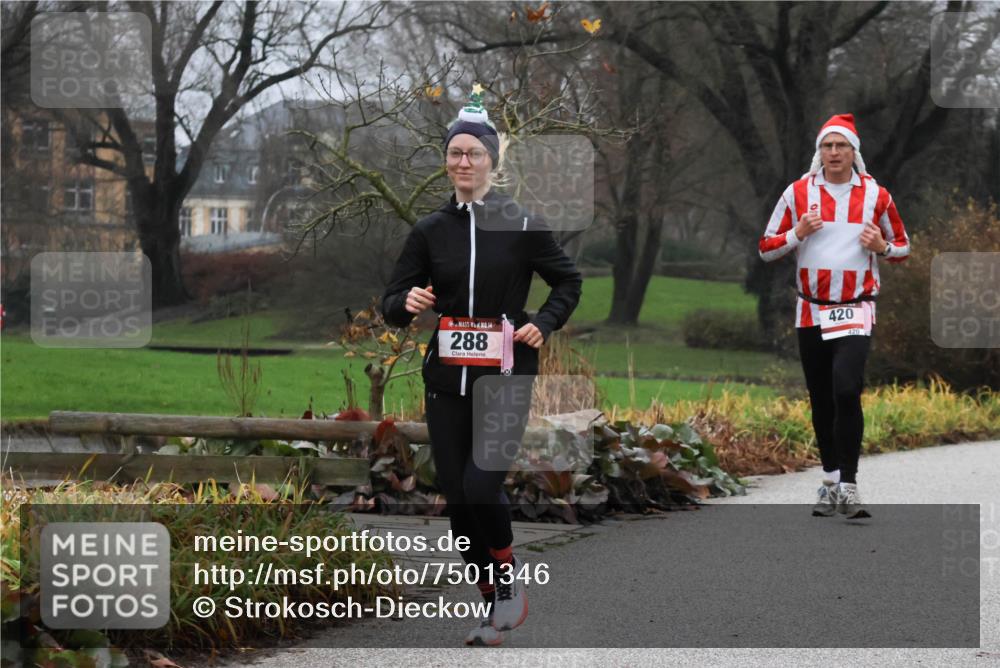 08.12.2024 - St. Pauli X-Mass-Run No. 14 Strokosch-Dieckow http://msf.ph/oto/7501346 08.12.2024 09:47:53 Laufen 14, 288, 420, 420 meine-sportfotos.de