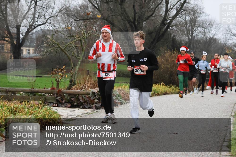 08.12.2024 - St. Pauli X-Mass-Run No. 14 Strokosch-Dieckow http://msf.ph/oto/7501349 08.12.2024 09:47:54 Laufen 420, 420, 316, 2, 3094, 291, 763, 755 meine-sportfotos.de