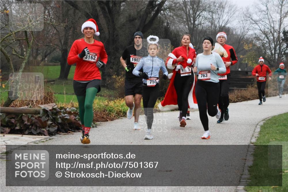 08.12.2024 - St. Pauli X-Mass-Run No. 14 Strokosch-Dieckow http://msf.ph/oto/7501367 08.12.2024 09:47:58 Laufen 3162, 1987, 1291, 763, 095, 755, 1852 meine-sportfotos.de