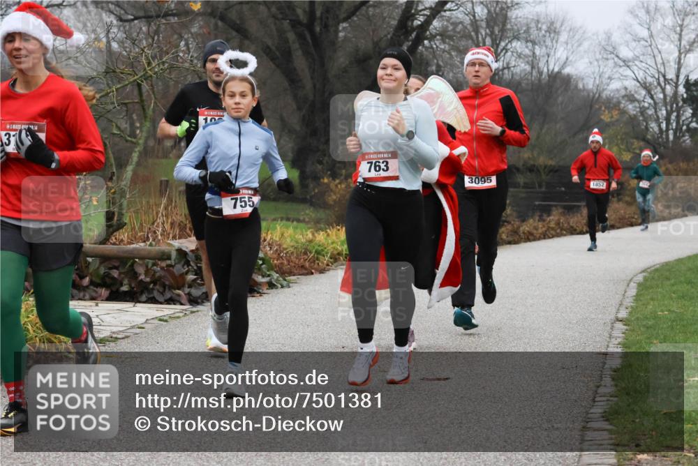 08.12.2024 - St. Pauli X-Mass-Run No. 14 Strokosch-Dieckow http://msf.ph/oto/7501381 08.12.2024 09:48:00 Laufen 14, 31, 755, 14, 763, 3095, 1852 meine-sportfotos.de