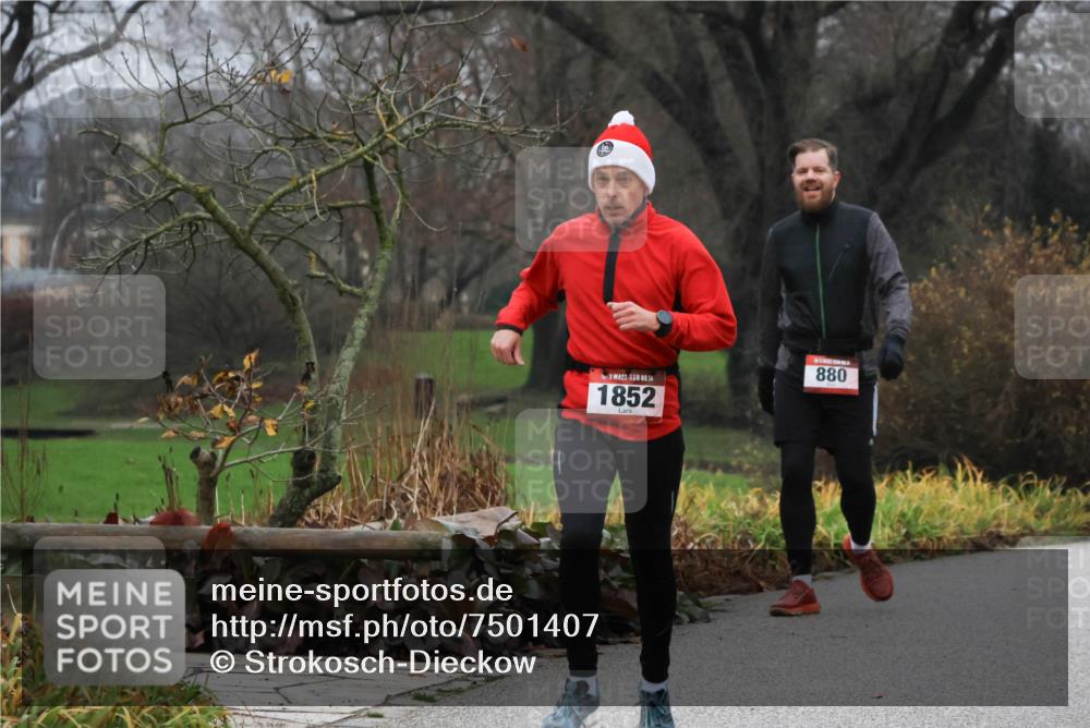 08.12.2024 - St. Pauli X-Mass-Run No. 14 Strokosch-Dieckow http://msf.ph/oto/7501407 08.12.2024 09:48:05 Laufen 14, 1852, 880 meine-sportfotos.de