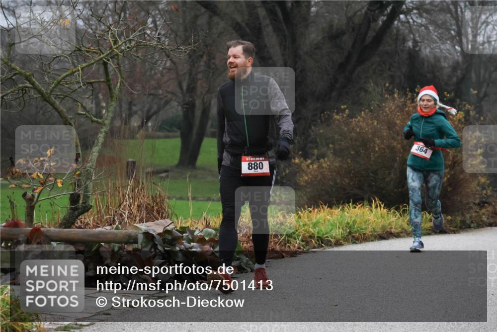 08.12.2024 - St. Pauli X-Mass-Run No. 14 Strokosch-Dieckow http://msf.ph/oto/7501413 08.12.2024 09:48:07 Laufen 14, 880, 364 meine-sportfotos.de