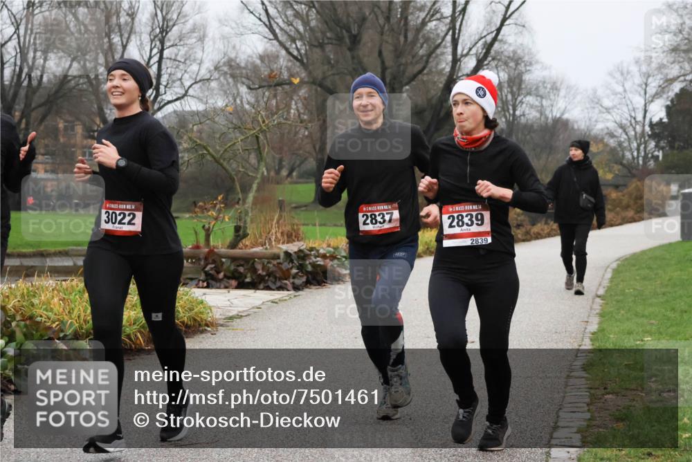 08.12.2024 - St. Pauli X-Mass-Run No. 14 Strokosch-Dieckow http://msf.ph/oto/7501461 08.12.2024 09:48:21 Laufen 14, 3022, 14, 2837, 14, 2839, 2839 meine-sportfotos.de