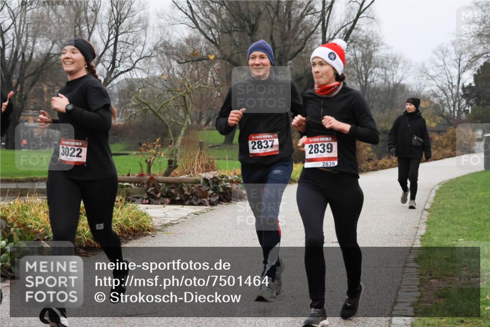 08.12.2024 - St. Pauli X-Mass-Run No. 14 Strokosch-Dieckow http://msf.ph/oto/7501464 08.12.2024 09:48:21 Laufen 14, 3022, 2837, 14, 2839, 2839 meine-sportfotos.de