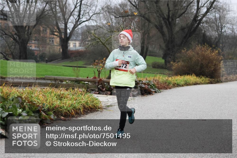 08.12.2024 - St. Pauli X-Mass-Run No. 14 Strokosch-Dieckow http://msf.ph/oto/7501495 08.12.2024 09:48:44 Laufen 14, 572 meine-sportfotos.de