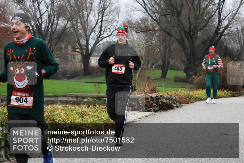 08.12.2024 - St. Pauli X-Mass-Run No. 14 Strokosch-Dieckow http://msf.ph/oto/7501582 08.12.2024 09:48:59 Laufen 14, 904, 488 meine-sportfotos.de