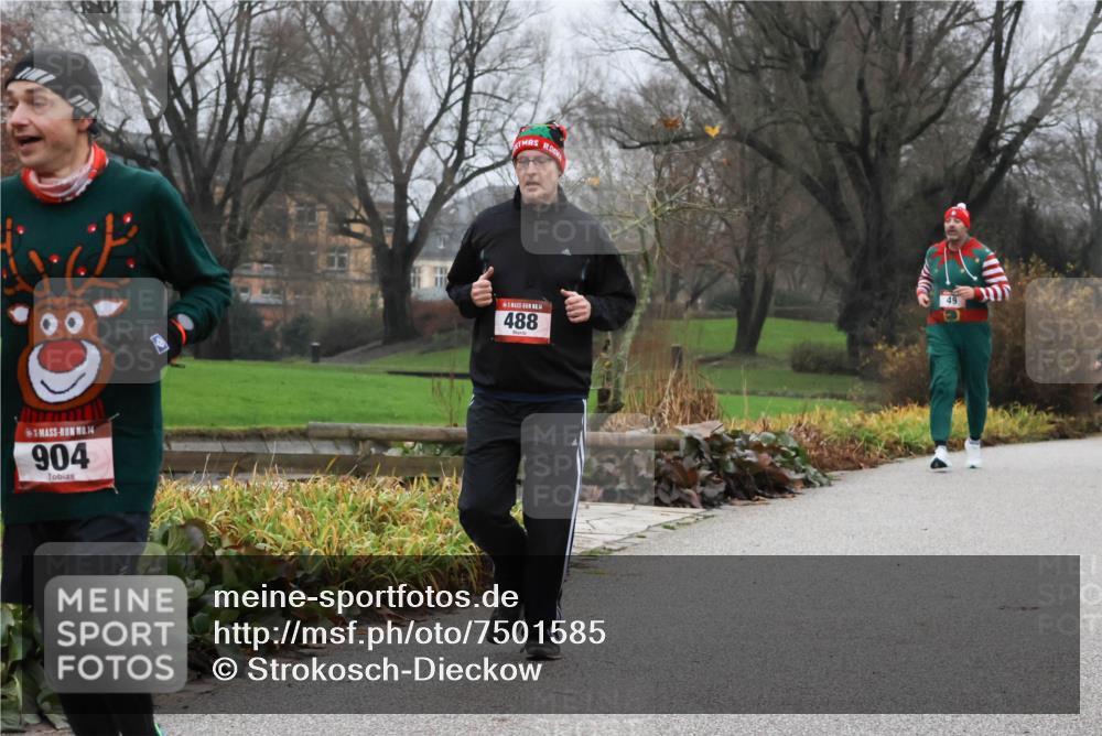 08.12.2024 - St. Pauli X-Mass-Run No. 14 Strokosch-Dieckow http://msf.ph/oto/7501585 08.12.2024 09:48:59 Laufen 14, 904, 14, 488 meine-sportfotos.de