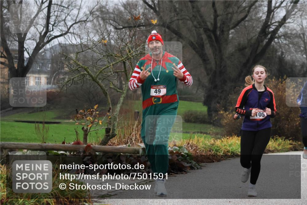 08.12.2024 - St. Pauli X-Mass-Run No. 14 Strokosch-Dieckow http://msf.ph/oto/7501591 08.12.2024 09:49:01 Laufen 14, 49, 105 meine-sportfotos.de