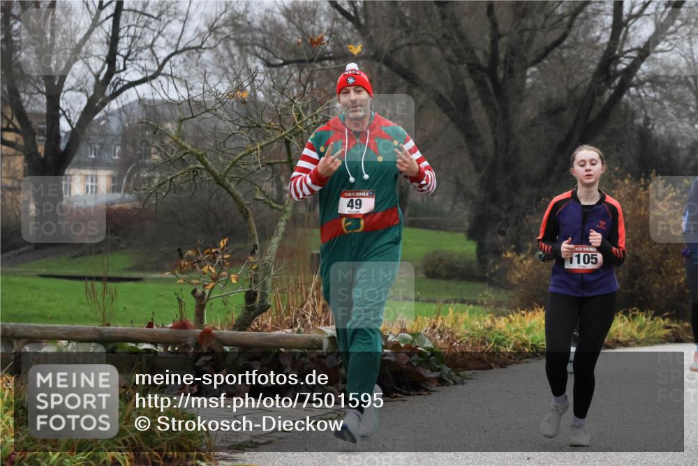 08.12.2024 - St. Pauli X-Mass-Run No. 14 Strokosch-Dieckow http://msf.ph/oto/7501595 08.12.2024 09:49:01 Laufen 14, 49, 4, 105 meine-sportfotos.de