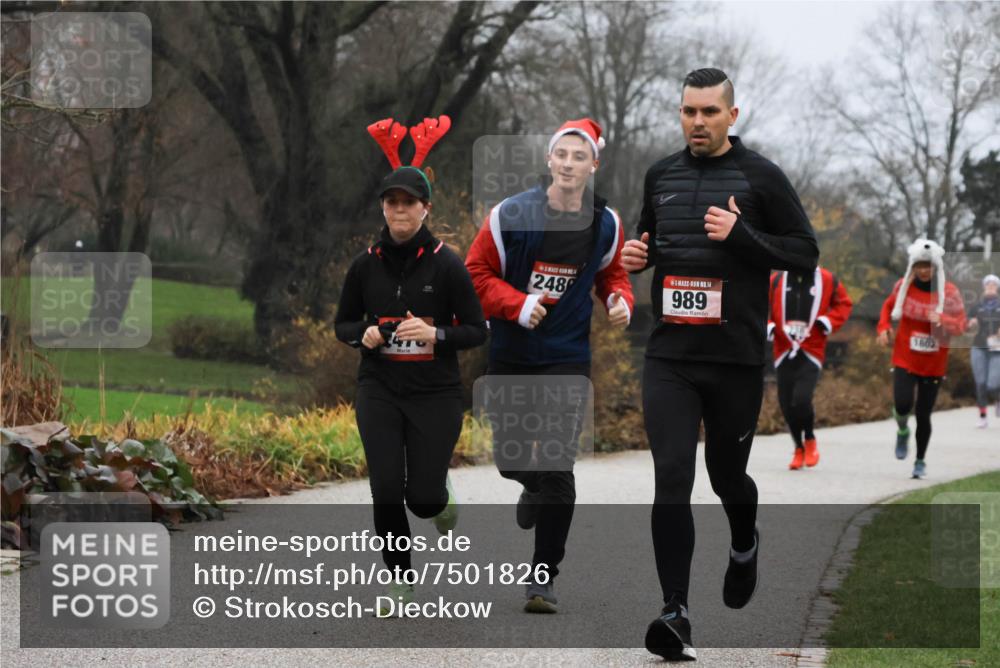08.12.2024 - St. Pauli X-Mass-Run No. 14 Strokosch-Dieckow http://msf.ph/oto/7501826 08.12.2024 09:49:35 Laufen 248, 14, 989, 1602 meine-sportfotos.de