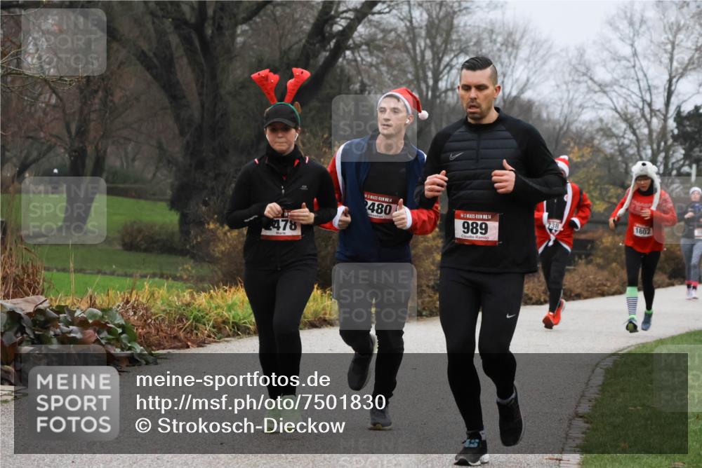 08.12.2024 - St. Pauli X-Mass-Run No. 14 Strokosch-Dieckow http://msf.ph/oto/7501830 08.12.2024 09:49:35 Laufen 478, 14, 480, 1, 14, 989, 738, 1802 meine-sportfotos.de