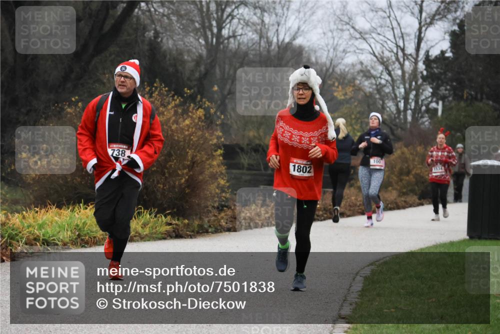 08.12.2024 - St. Pauli X-Mass-Run No. 14 Strokosch-Dieckow http://msf.ph/oto/7501838 08.12.2024 09:49:38 Laufen 738, 1802, 100, 1534 meine-sportfotos.de