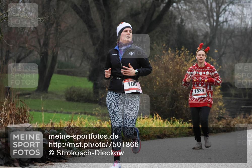 08.12.2024 - St. Pauli X-Mass-Run No. 14 Strokosch-Dieckow http://msf.ph/oto/7501866 08.12.2024 09:49:47 Laufen 741, 100, 100, 1534 meine-sportfotos.de