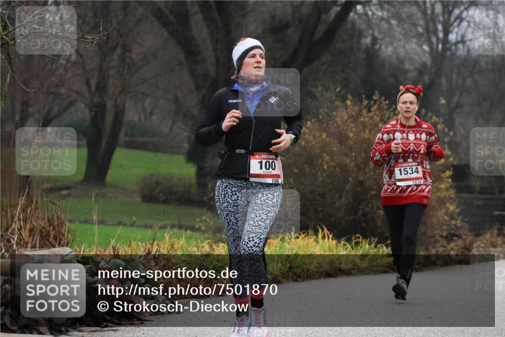 08.12.2024 - St. Pauli X-Mass-Run No. 14 Strokosch-Dieckow http://msf.ph/oto/7501870 08.12.2024 09:49:47 Laufen 100, 100, 1534, 1534 meine-sportfotos.de