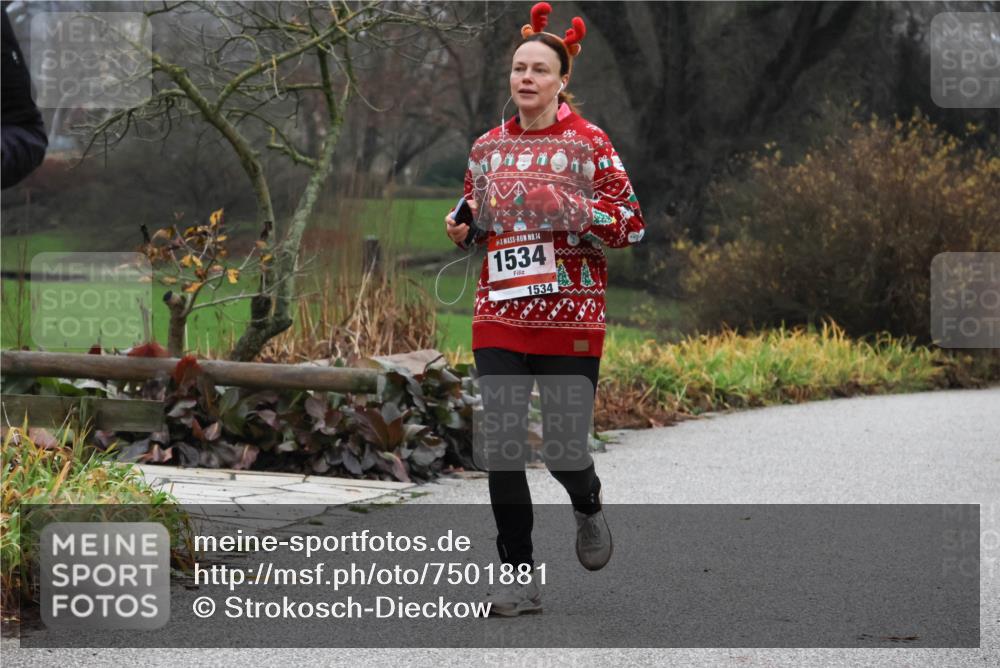 08.12.2024 - St. Pauli X-Mass-Run No. 14 Strokosch-Dieckow http://msf.ph/oto/7501881 08.12.2024 09:49:50 Laufen 14, 1534, 1534 meine-sportfotos.de