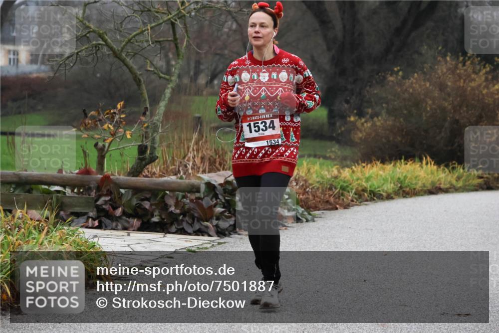 08.12.2024 - St. Pauli X-Mass-Run No. 14 Strokosch-Dieckow http://msf.ph/oto/7501887 08.12.2024 09:49:50 Laufen 14, 1534, 1534 meine-sportfotos.de