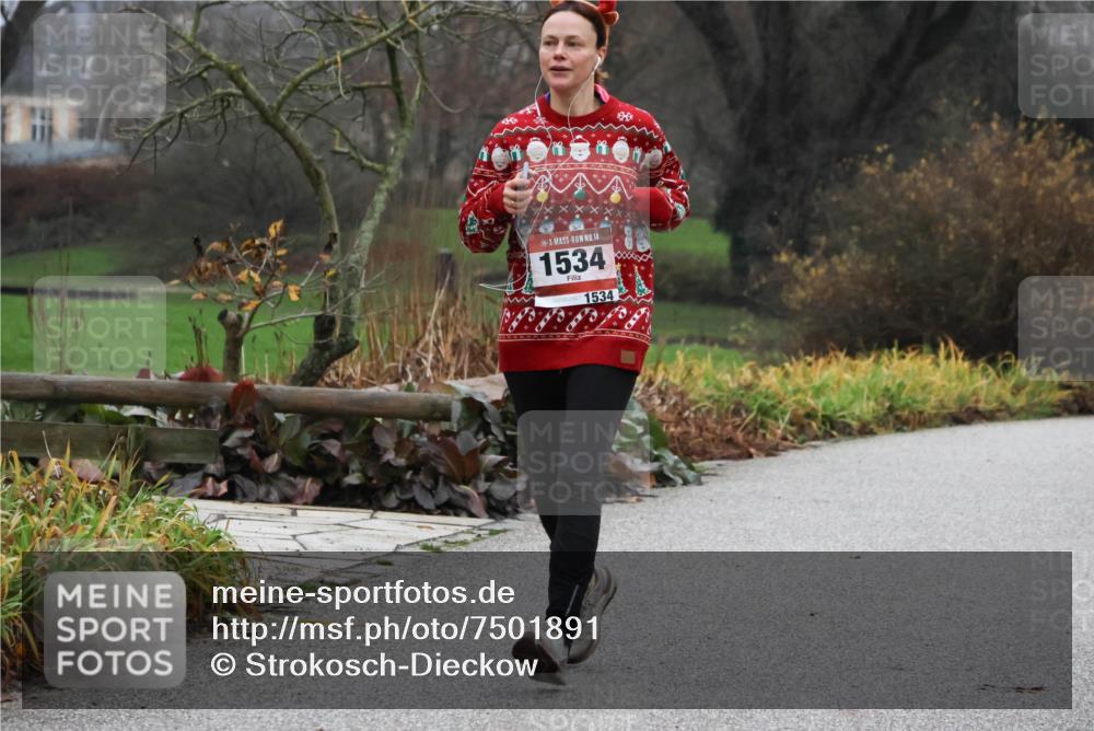 08.12.2024 - St. Pauli X-Mass-Run No. 14 Strokosch-Dieckow http://msf.ph/oto/7501891 08.12.2024 09:49:50 Laufen 14, 1534, 1534 meine-sportfotos.de