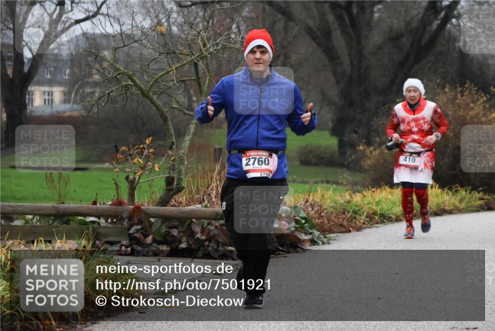 08.12.2024 - St. Pauli X-Mass-Run No. 14 Strokosch-Dieckow http://msf.ph/oto/7501921 08.12.2024 09:50:04 Laufen 14, 2760, 2760, 410 meine-sportfotos.de