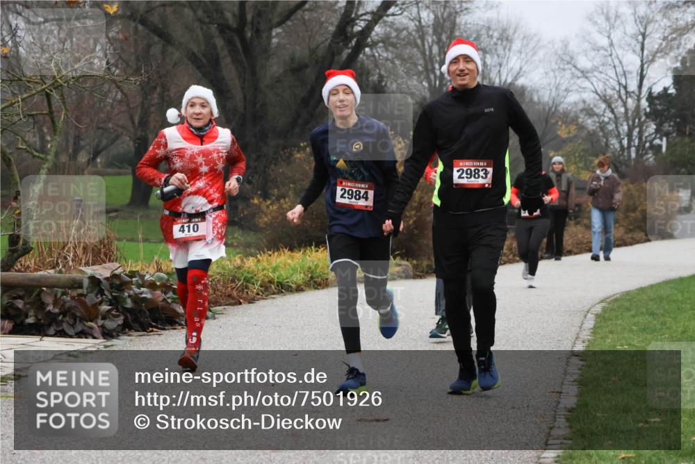 08.12.2024 - St. Pauli X-Mass-Run No. 14 Strokosch-Dieckow http://msf.ph/oto/7501926 08.12.2024 09:50:06 Laufen 410, 14, 2984, 14, 2983 meine-sportfotos.de