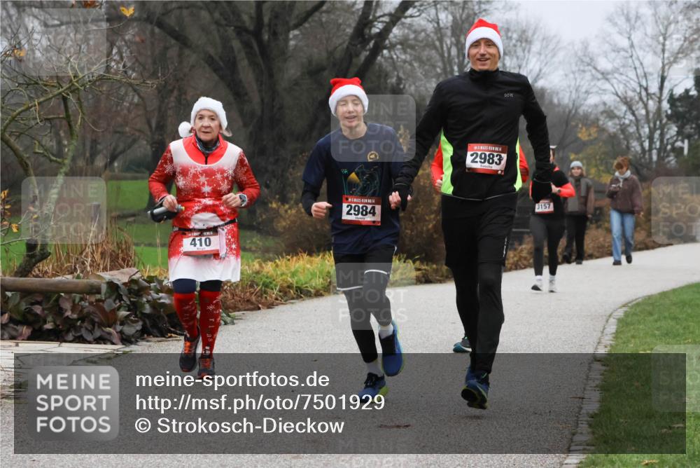08.12.2024 - St. Pauli X-Mass-Run No. 14 Strokosch-Dieckow http://msf.ph/oto/7501929 08.12.2024 09:50:06 Laufen 410, 14, 2984, 4, 2983, 3157 meine-sportfotos.de