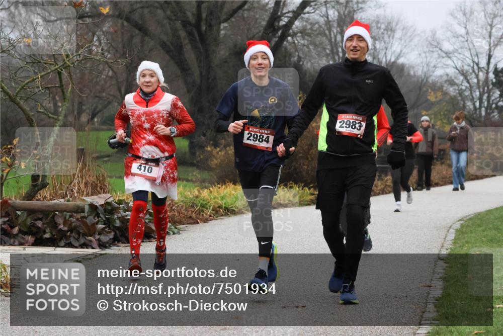 08.12.2024 - St. Pauli X-Mass-Run No. 14 Strokosch-Dieckow http://msf.ph/oto/7501934 08.12.2024 09:50:06 Laufen 410, 14, 2984, 2983 meine-sportfotos.de
