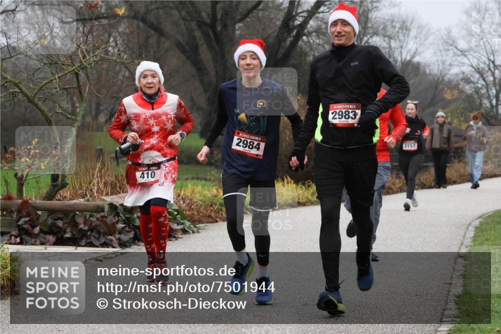 08.12.2024 - St. Pauli X-Mass-Run No. 14 Strokosch-Dieckow http://msf.ph/oto/7501944 08.12.2024 09:50:06 Laufen 410, 14, 2984, 14, 2983, 3157 meine-sportfotos.de