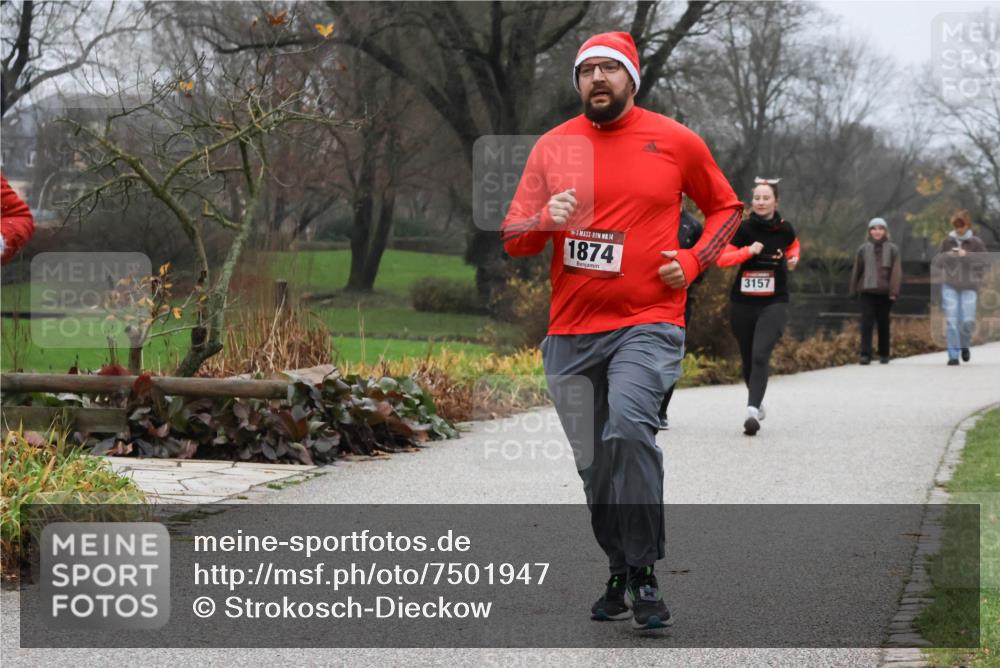 08.12.2024 - St. Pauli X-Mass-Run No. 14 Strokosch-Dieckow http://msf.ph/oto/7501947 08.12.2024 09:50:08 Laufen 14, 1874, 3157 meine-sportfotos.de
