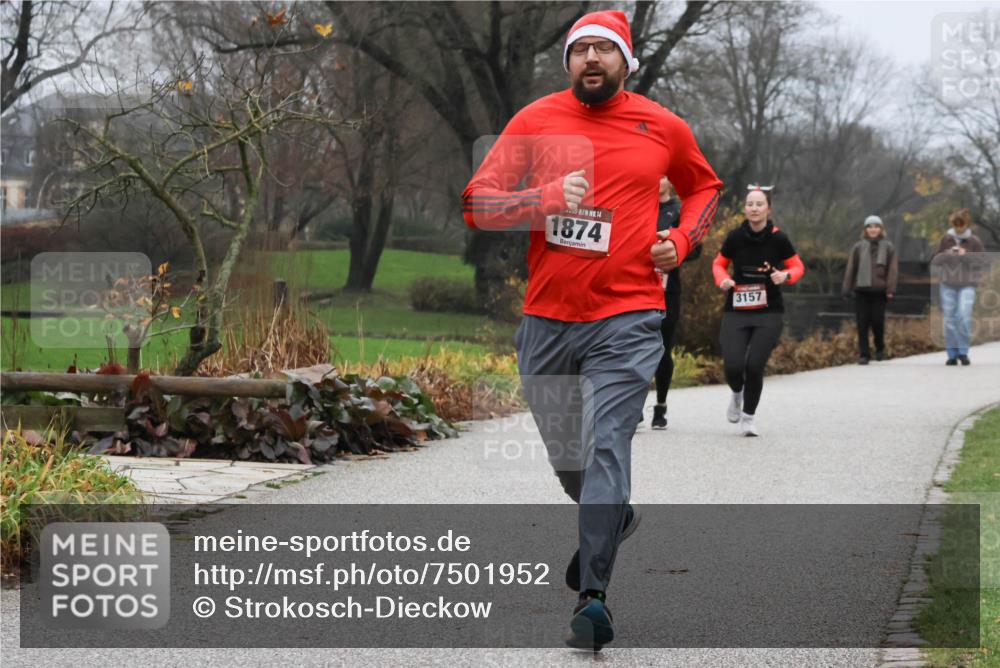 08.12.2024 - St. Pauli X-Mass-Run No. 14 Strokosch-Dieckow http://msf.ph/oto/7501952 08.12.2024 09:50:08 Laufen 14, 1874, 3157 meine-sportfotos.de