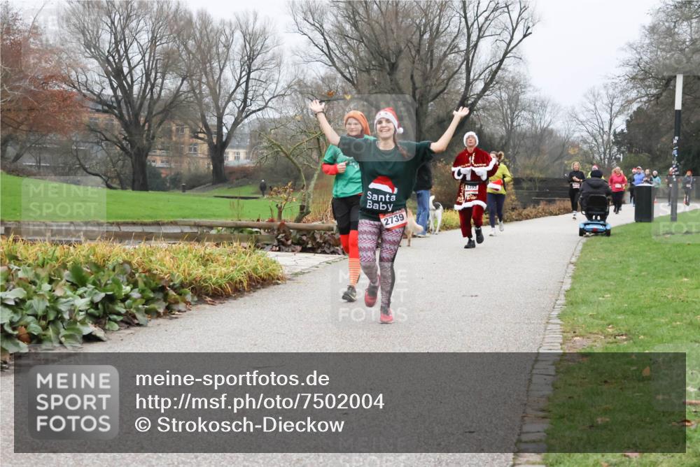 08.12.2024 - St. Pauli X-Mass-Run No. 14 Strokosch-Dieckow http://msf.ph/oto/7502004 08.12.2024 09:50:49 Laufen 2739, 1393 meine-sportfotos.de